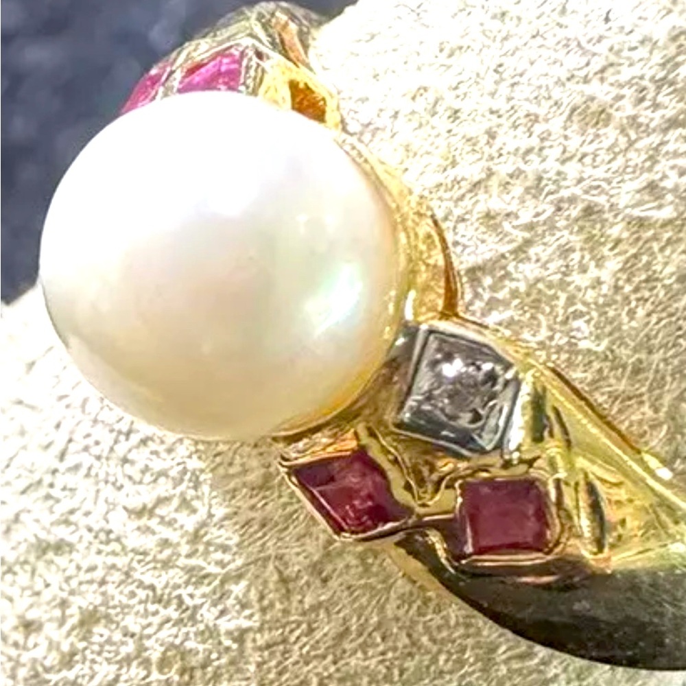 SOLD 14k Solid Gold Diamond /Ruby/cultured pearl Women Ring